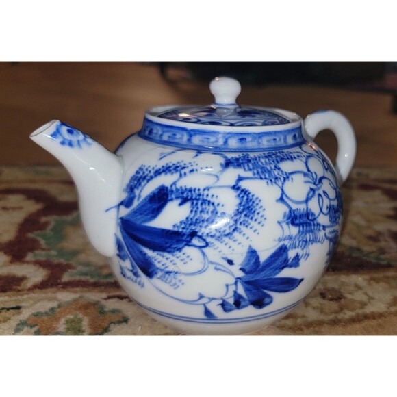 Japanese Meiji Teapot VTG Hand Painted, Sometsuke Blue & White, w Strainer - Picture 1 of 15